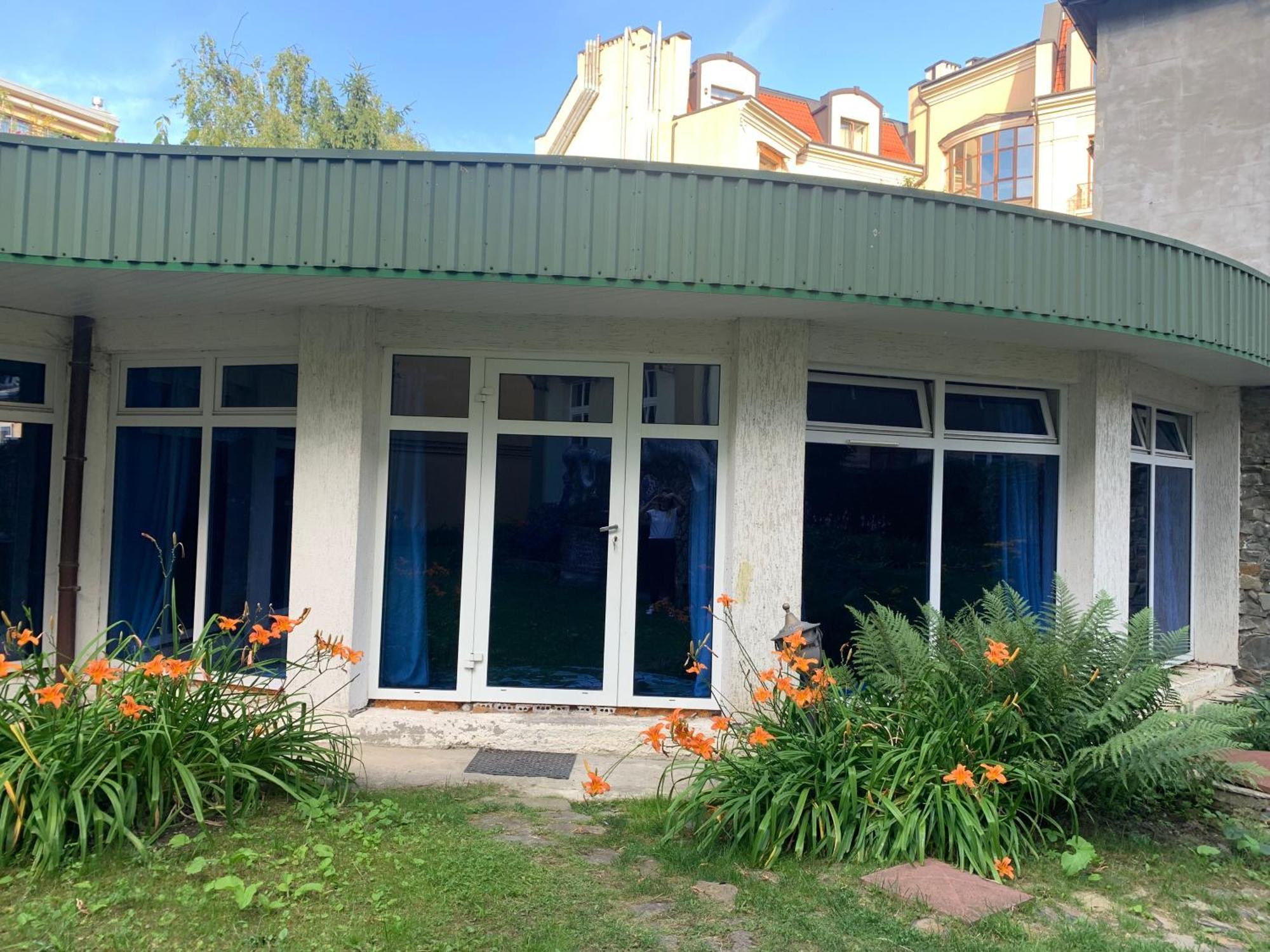 Gaudi Apartment In Lviv Exterior foto